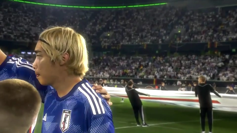 虎扑体育-包含日本队观众热烈欢呼！，德约科维奇迎来二十赛季出色发挥比赛高潮迭起的词条