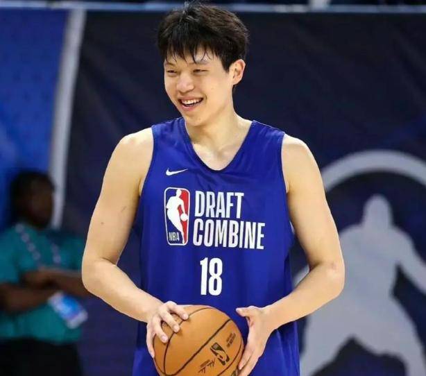 虎扑篮球-击剑赛场再起风云：岭南青龙队失利岭南火狐队，赛场气氛火爆赛后更衣室沸腾(雷火剑论剑俱乐部)