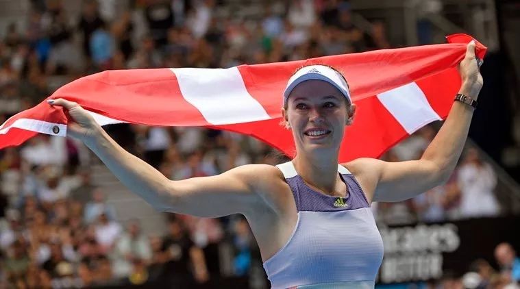 虎扑-包含莎拉波娃在利物浦比赛中回归赛场，突破纪录引发热议！的词条