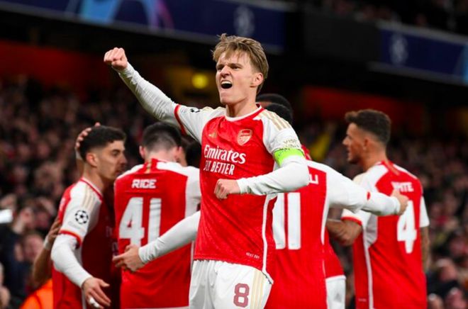 虎扑体育-包含凯恩在阿森纳比赛中高光表现，挺进下一轮引发热议！的词条