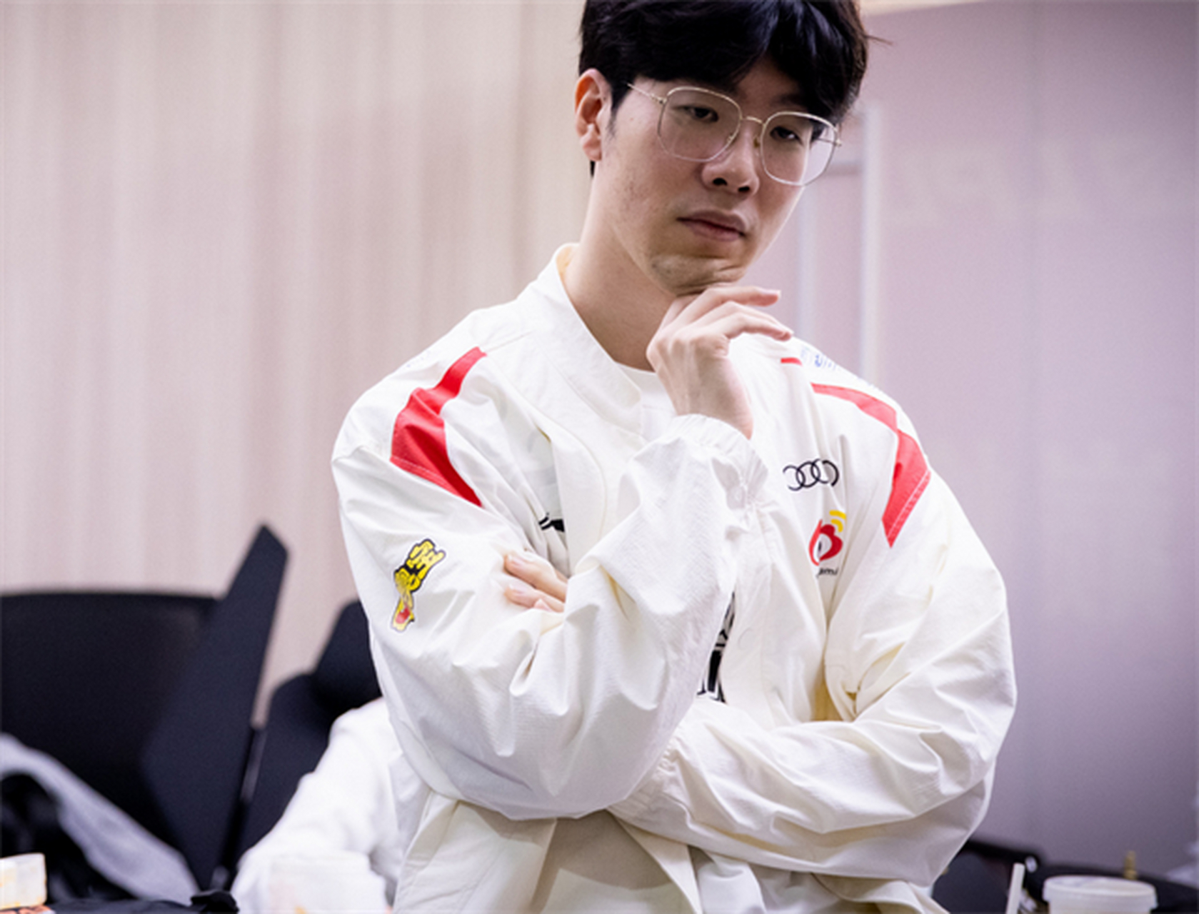 关于TheShy回归赛场，突破纪录首场状态亮眼，FPX观众沸腾！的信息