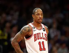 虎扑体育- 德罗巴和nba球员合影 